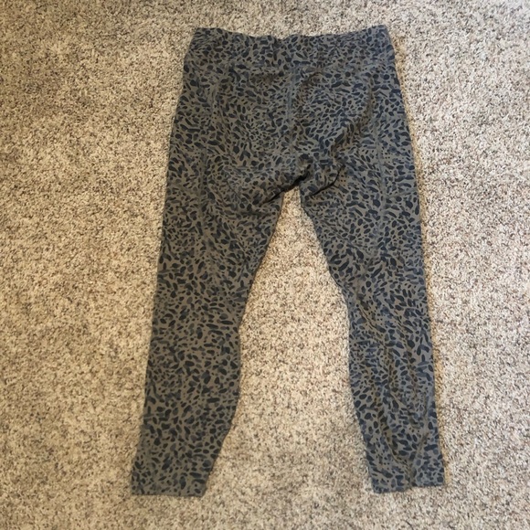Pact XL Leopard Print Pants- Organic Cotton! - Picture 2 of 4